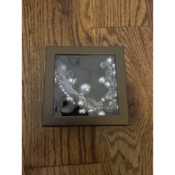 Carolee Pearl And Rhinestone Necklace New In Box - Picture 4 of 4